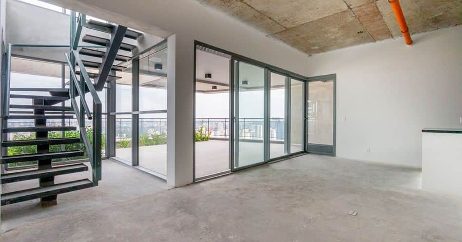 Exclusive Penthouse in Jardim das Acácias: Luxury, Privacy & Stunning Views